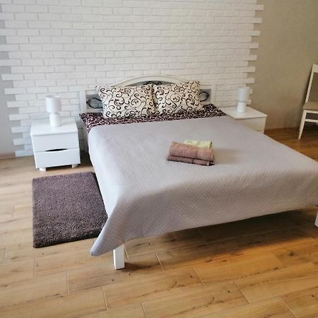 Apartment "Provence" تشيرنيهيفسكا المظهر الخارجي الصورة